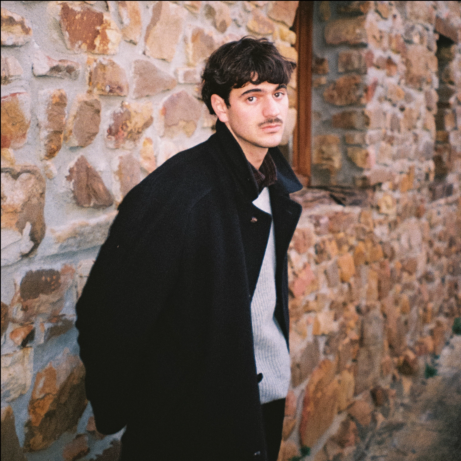 Una de las voces con más proyección a nivel nacional, un directo que eriza la piel y canciones que se cantan con toda la emoción.